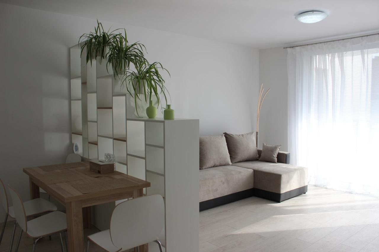 Leo Apartment Free Parking!!! براتسيلافا المظهر الخارجي الصورة